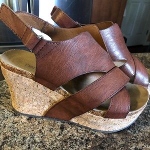 Pierre Dumas Wedges